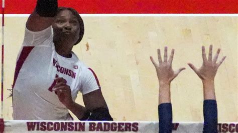 Sensitive photo leak of Badgers female athletes。